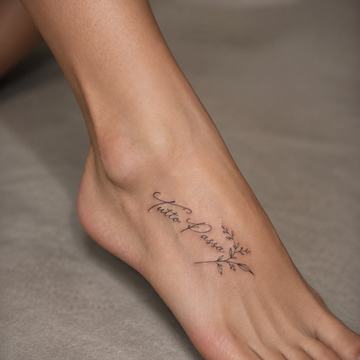 Tatuaje “Tutto Passa” 