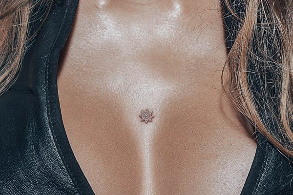 piercing-microdermal-etoile-etincelante-plaque-or-rose-pavee